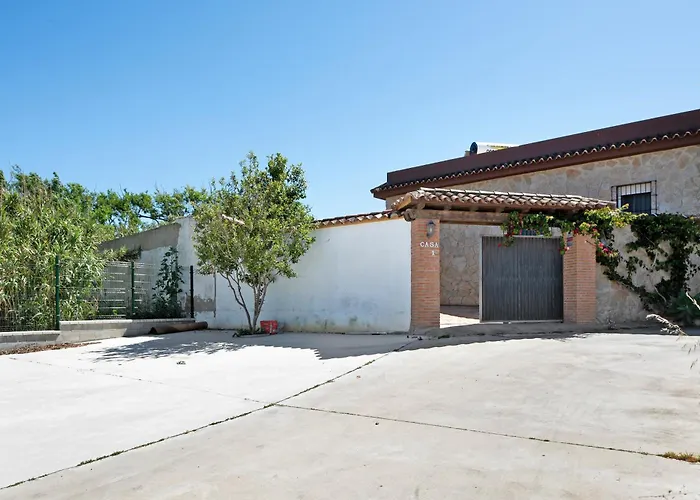 בית נופש Casa Buganvilla קוניל דה לה פרונטרה